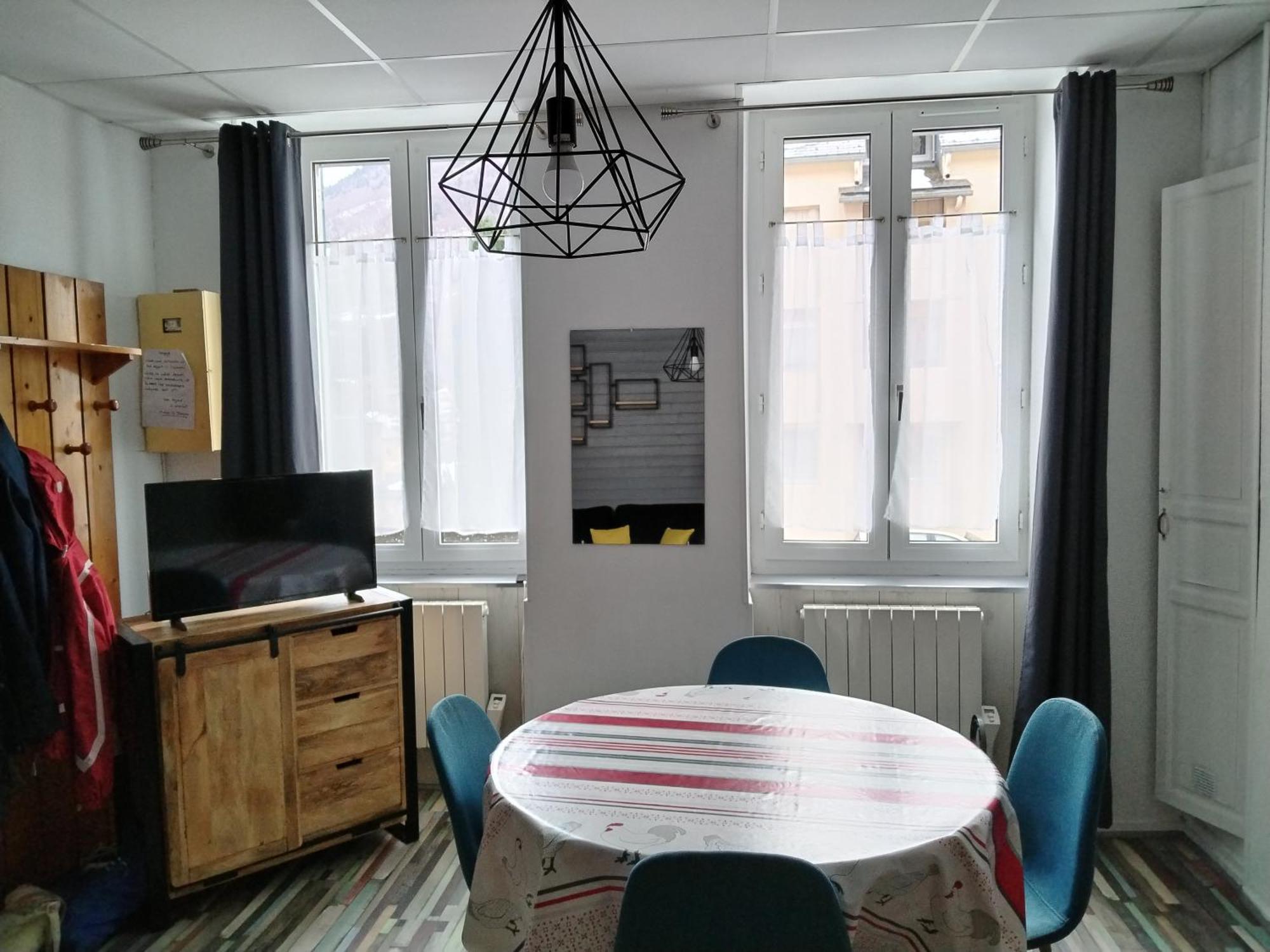 Appartement Familial - 2 Chambres โกเตอเรต์ ภายนอก รูปภาพ